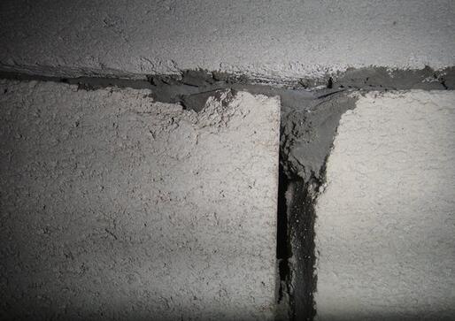 混凝土实心砖灰缝砂浆不饱满产生原因